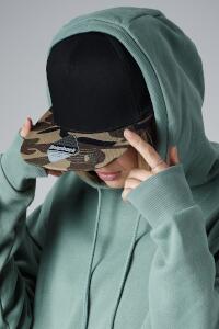 Produktfoto Beechfield Camouflage Kappe mit flachem Schirm und Snapback Verschluss